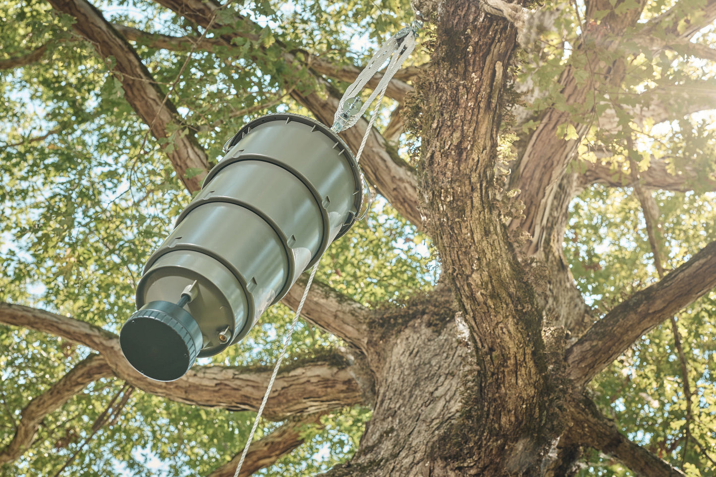5-Gallon All-In-One Hanging Broadcast Deer Feeder with Adjustable Timer, MFG-13074