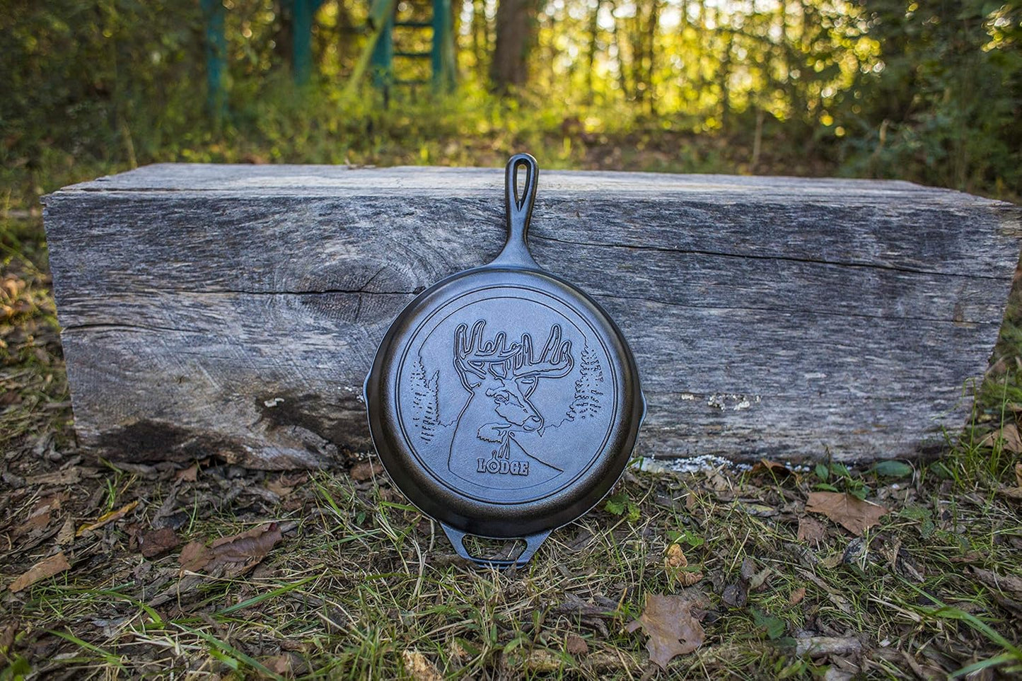 Wildlife Series - 10.25 Inch Seasoned Cast Iron Skillet with Deer Scene and Assist Handle, Black