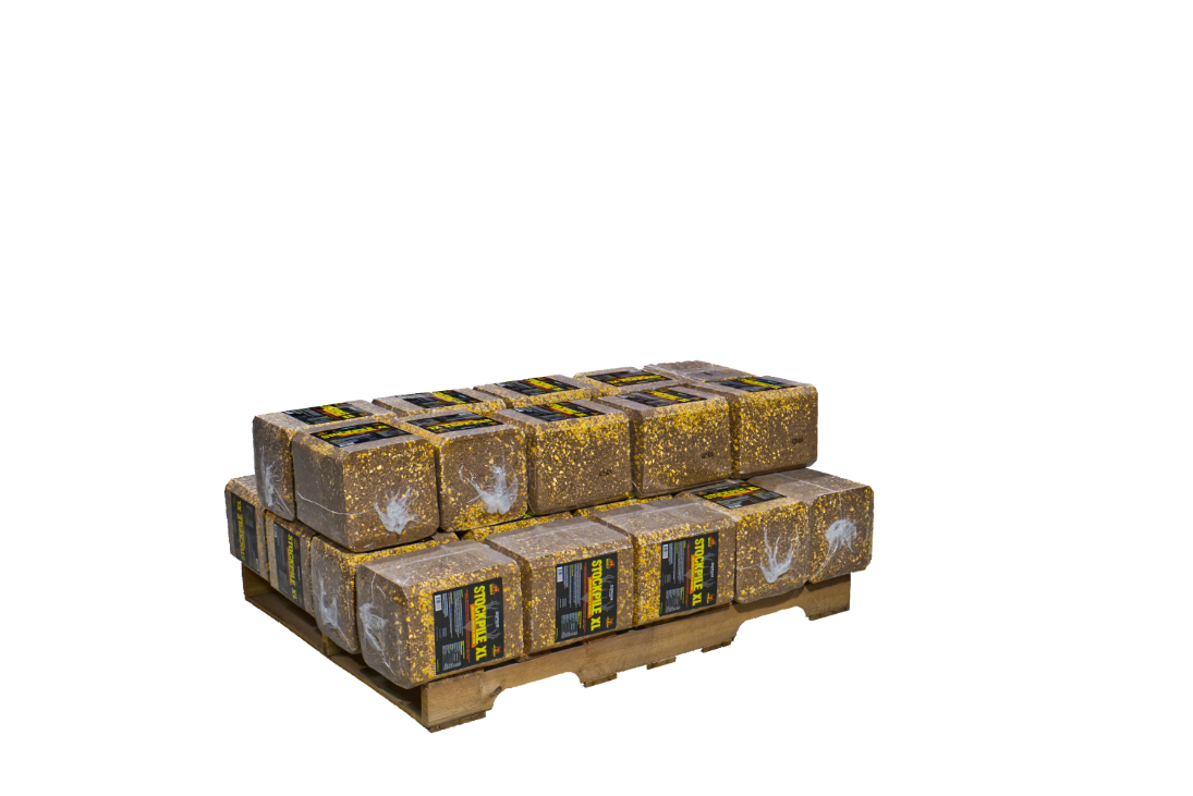 DOMAIN'S STOCKPILE DEER BLOCK - POWERFUL PROTEIN AND ENERGY