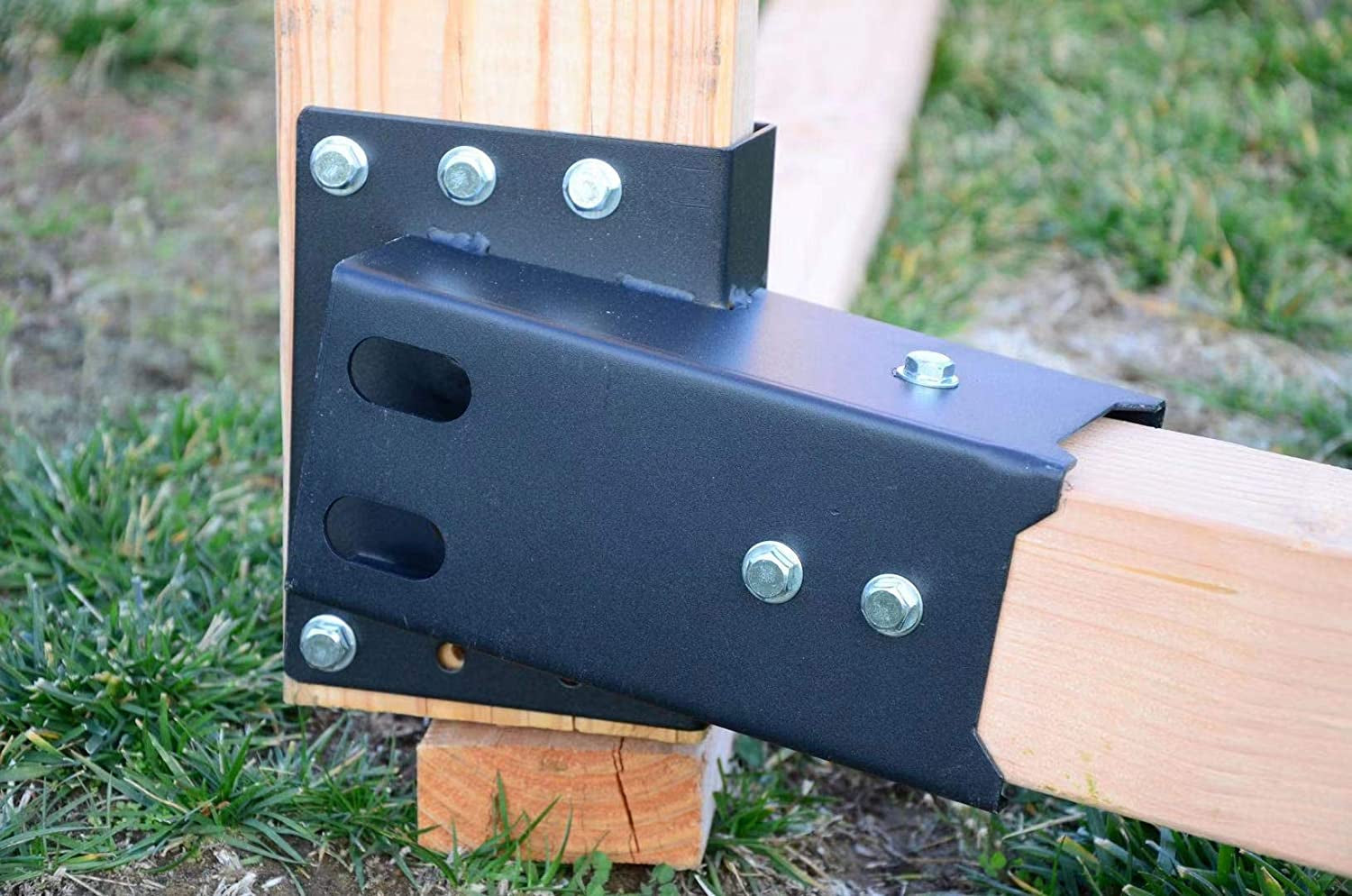 Multi-Use Outdoor 4X4 Compound Angle Platform Brackets for Deer Stand Hunting Bl