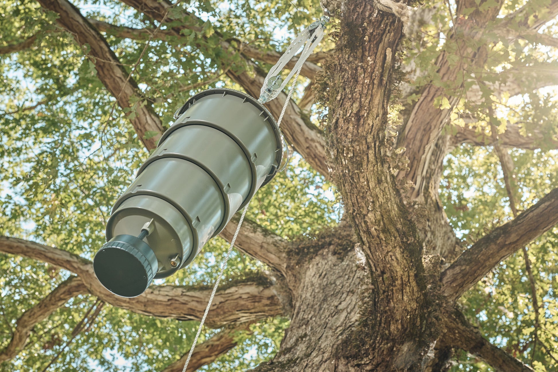 5-Gallon All-In-One Hanging Broadcast Deer Feeder with Adjustable Timer, MFG-13074