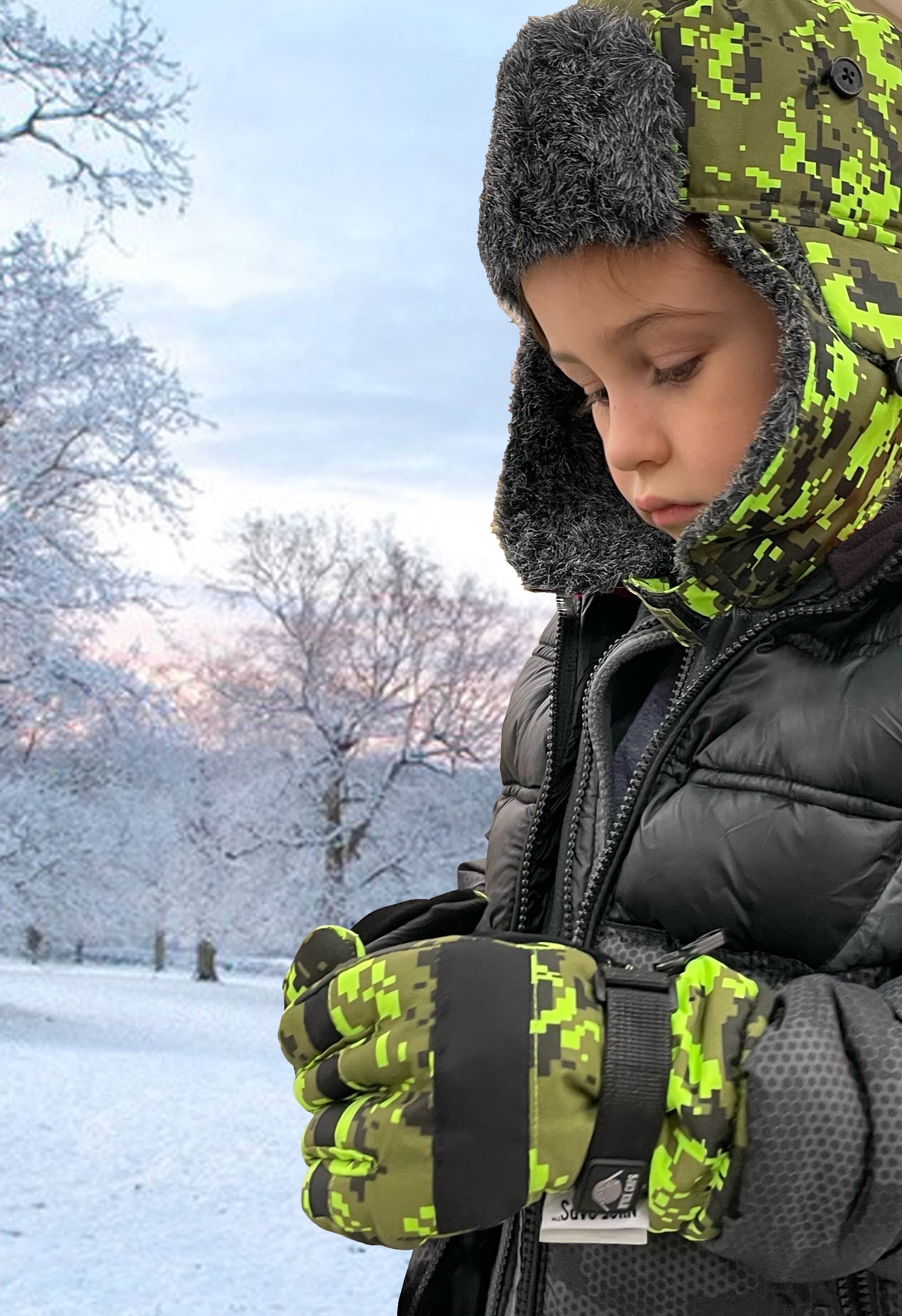 Kids Waterproof Thinsulate Winter Snow Gloves | Boys Male Cold Weather Pixels Black