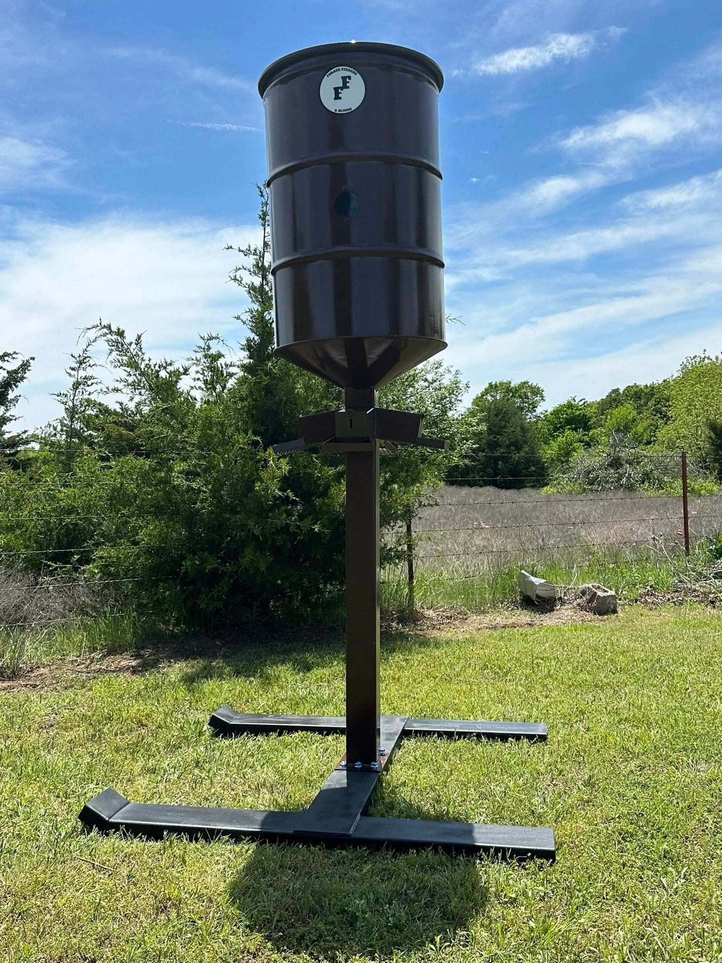 single barrel 400 pound feeder
