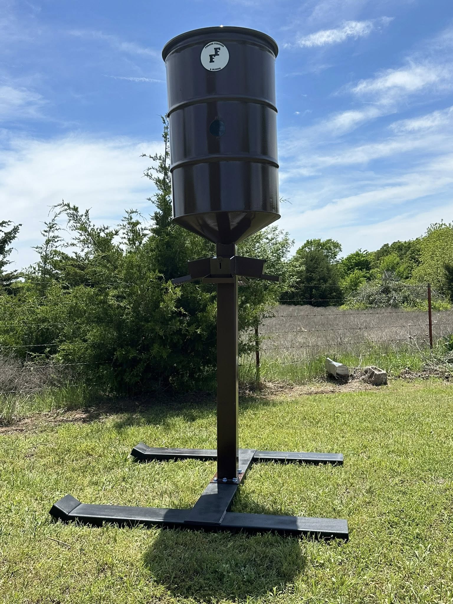 single barrel 400 pound feeder
